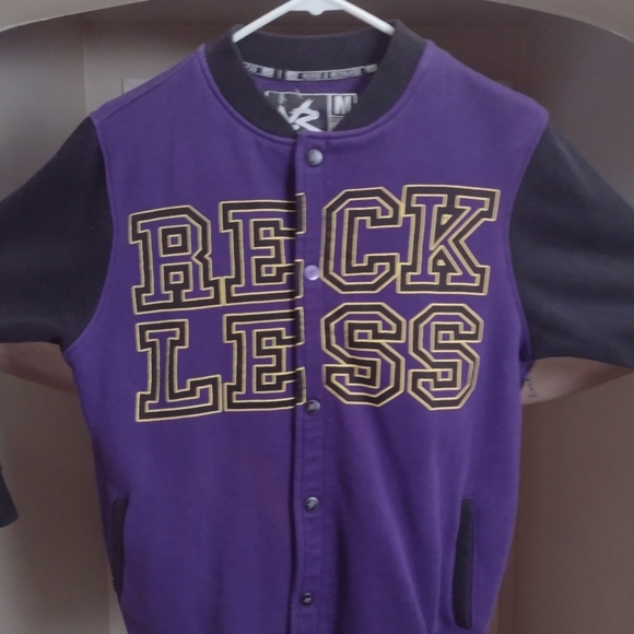 Sweat shirt jacket Young and reckless size medium - Picture 3 of 6